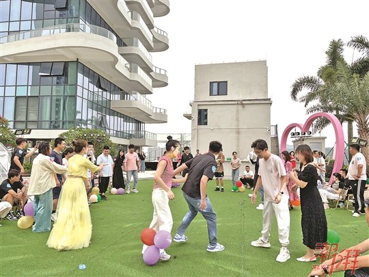 外地初中生到上海读中职（外地初中生能在上海读职校吗）